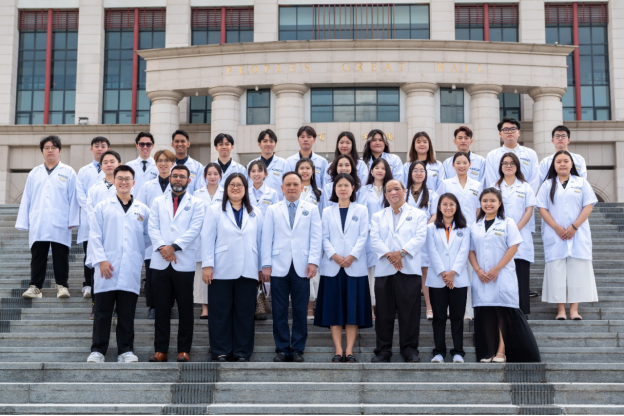 8th-White-Coat-Ceremony-for-the-2021-sept-intake-Group-Photo