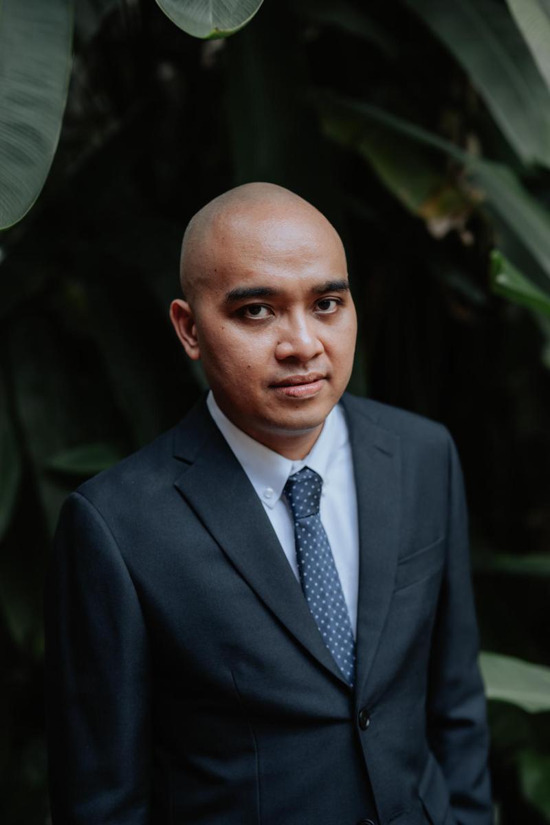 Prof. Darren.jpg