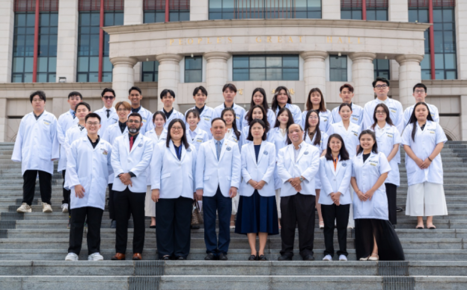 8th-White-Coat-Ceremony-for-the-2021-sept-intake-Group-Photo