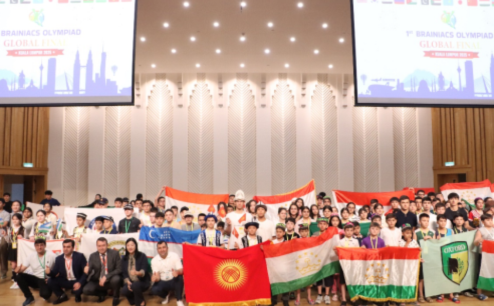 Brainiacs-Olympiad-2025-group-photo