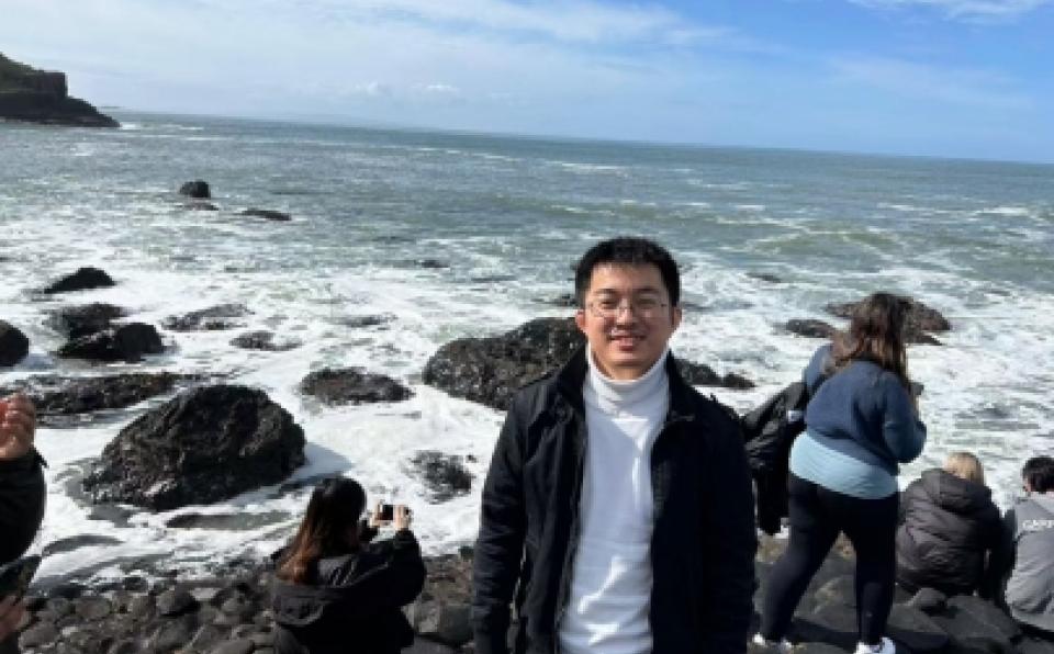 Dr. Shi Xiang: A Journey from Medicine to Macroeconomics