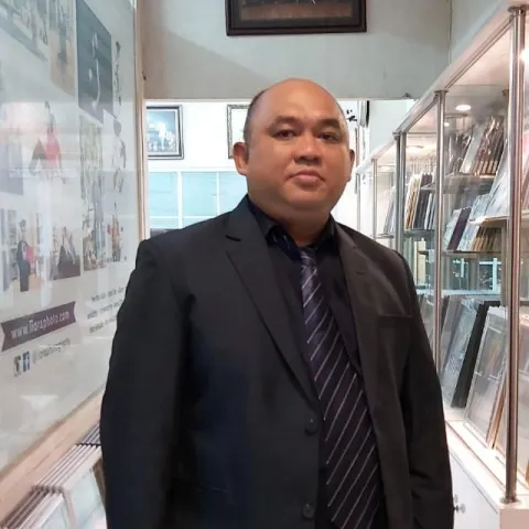 Dr. Dedi Rosadi